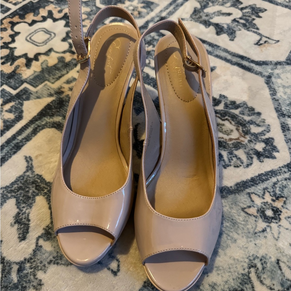 Elegant Nude Peep-Toe Slingback Heels